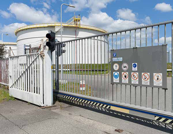 Factory security fence installed with i Drive Power System steel posts